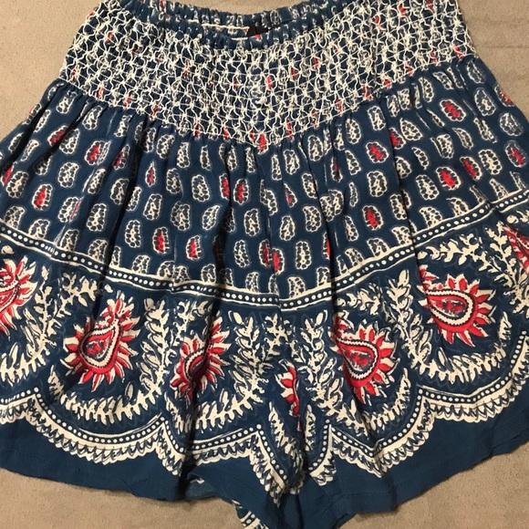 Women’s summer boho shorts! Size SM. Used. - Picture 2 of 3